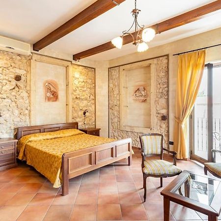 Luxury Accommodation Санта-Доменика Экстерьер фото